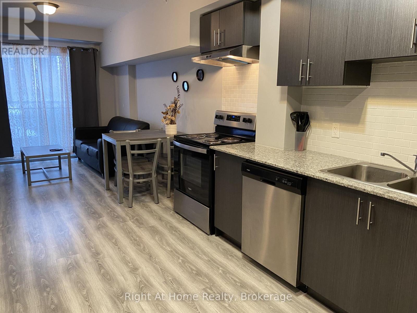 F202 - 275 Larch Street Property Photo 3