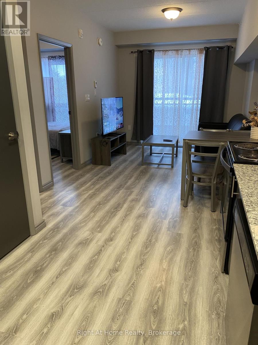 F202 - 275 Larch Street Property Photo 6