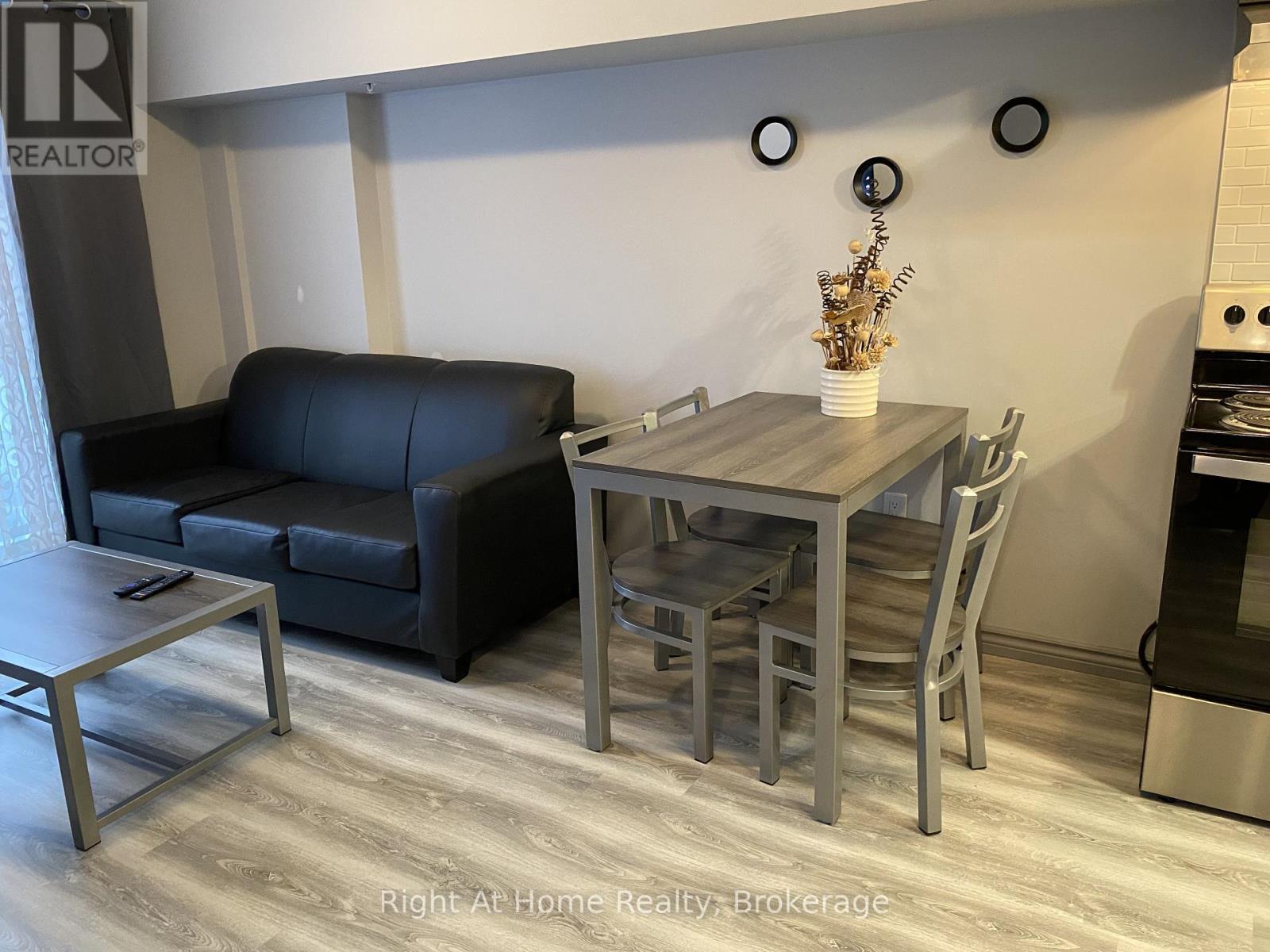 F202 - 275 Larch Street Property Photo 8