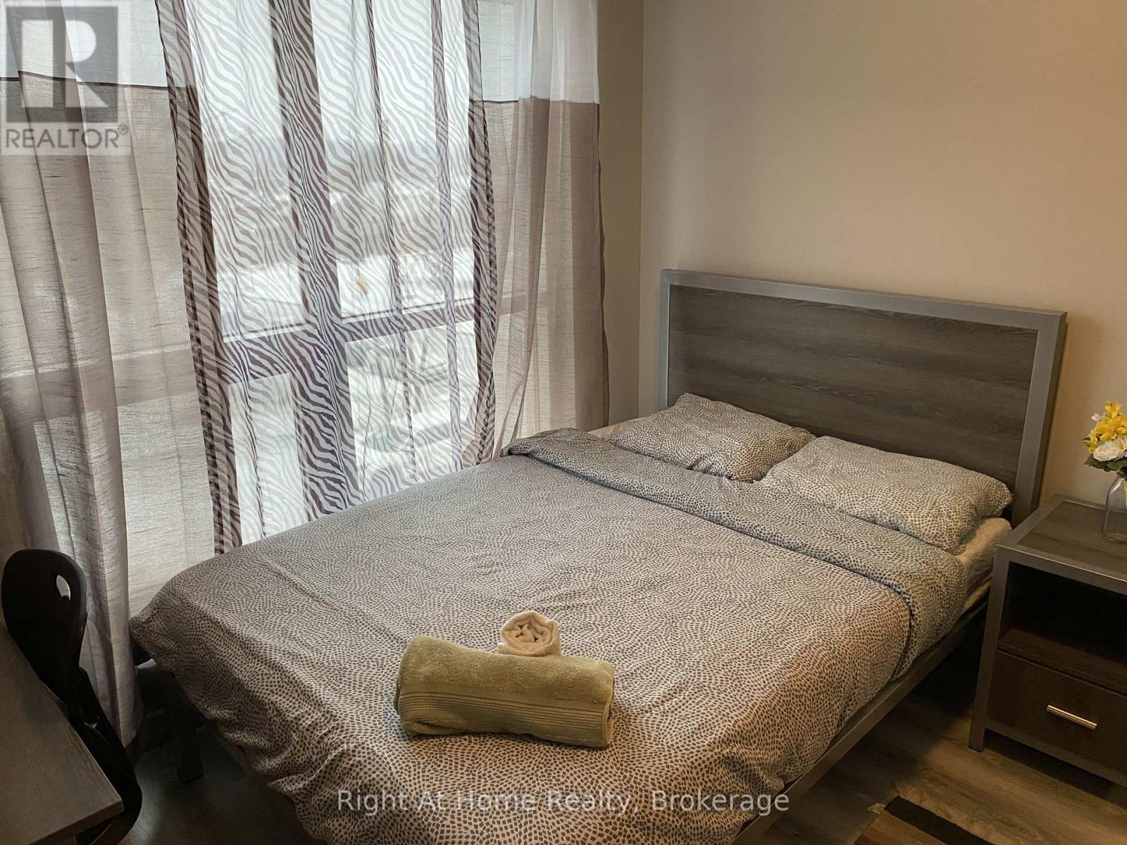 F202 - 275 Larch Street Property Photo 14
