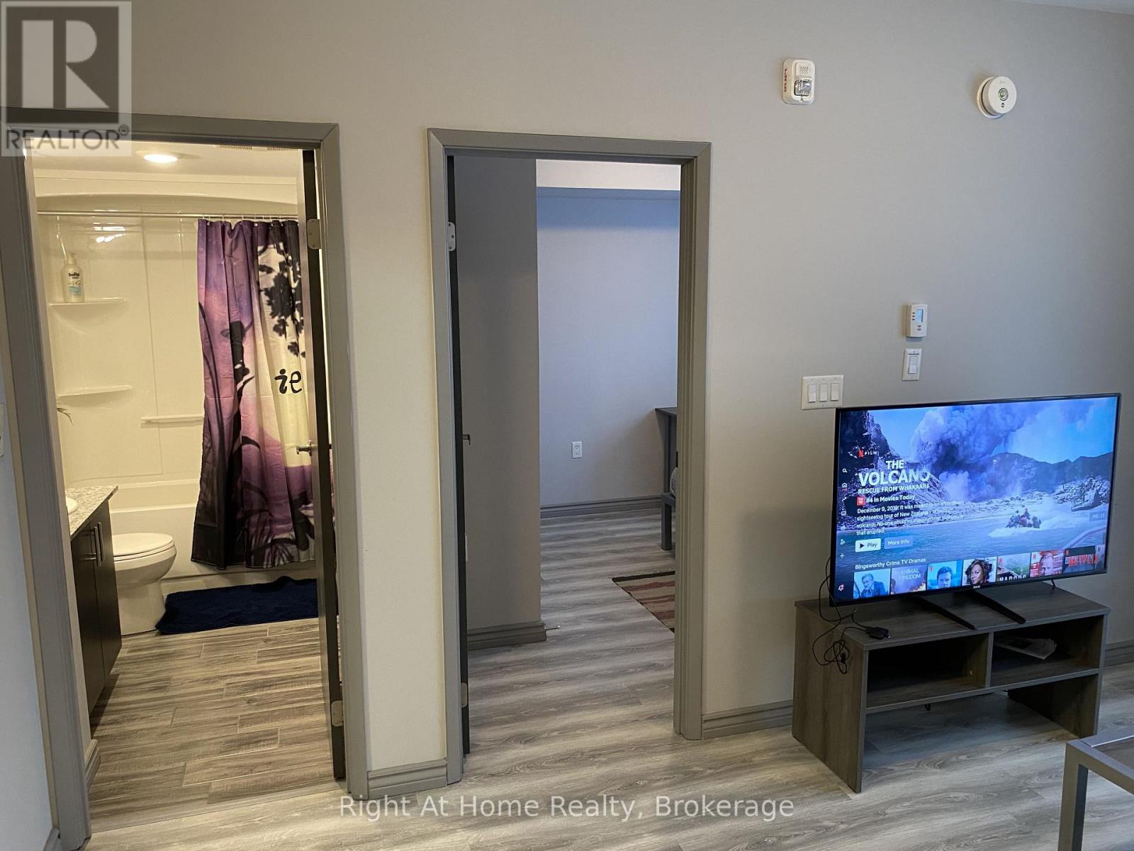 F202 - 275 Larch Street Property Photo 16