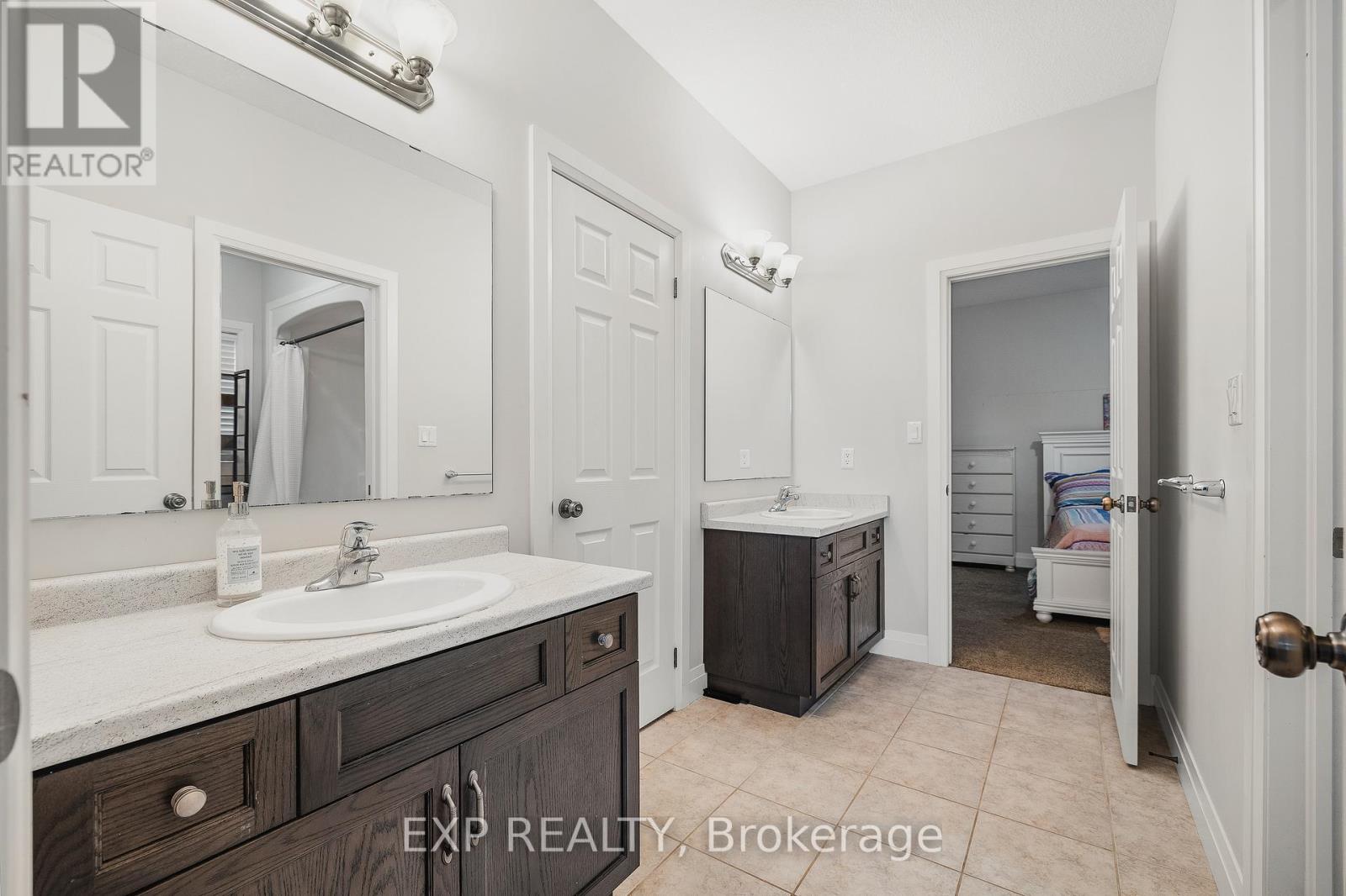 346 Moorlands Crescent Property Photo 19