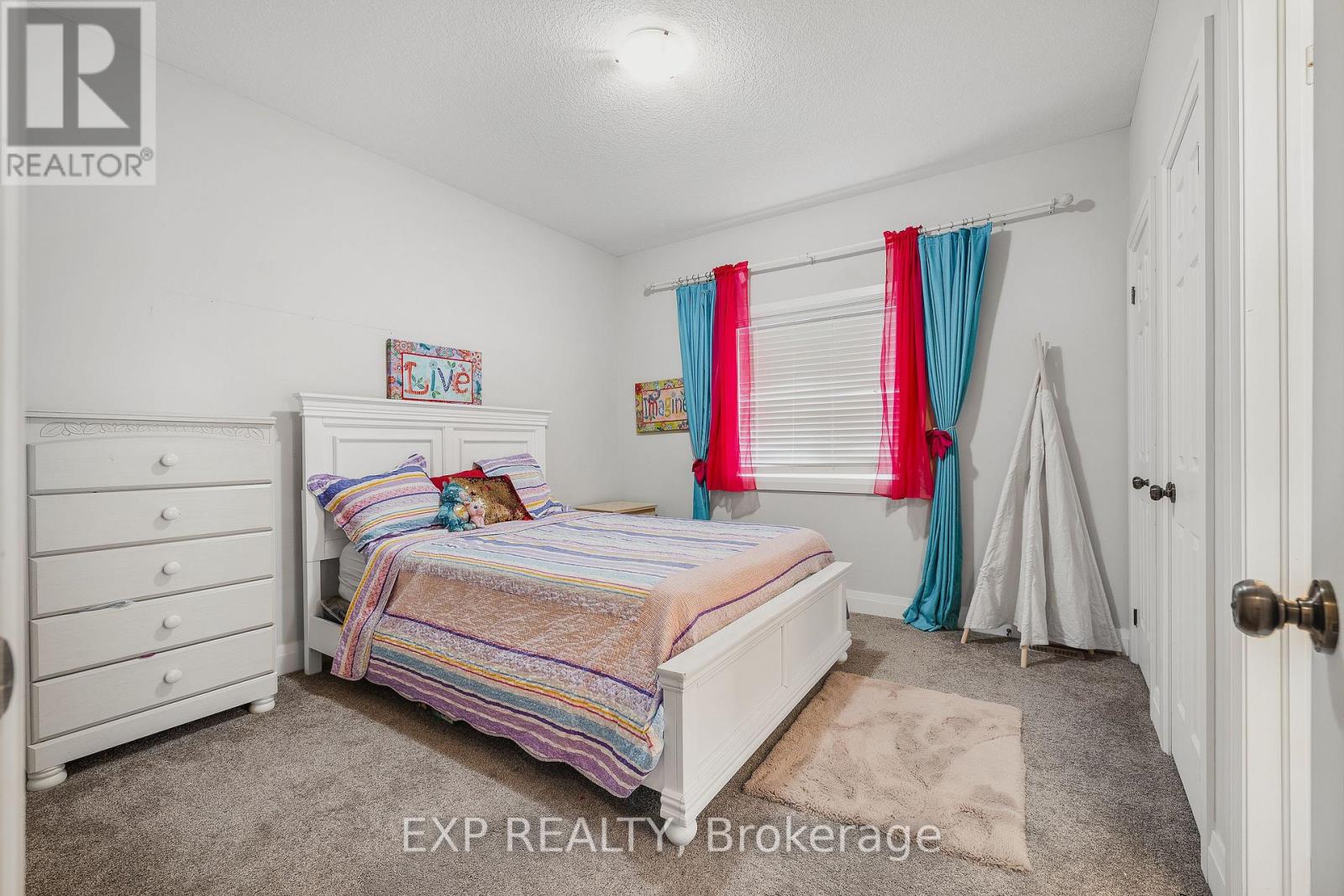 346 Moorlands Crescent Property Photo 22