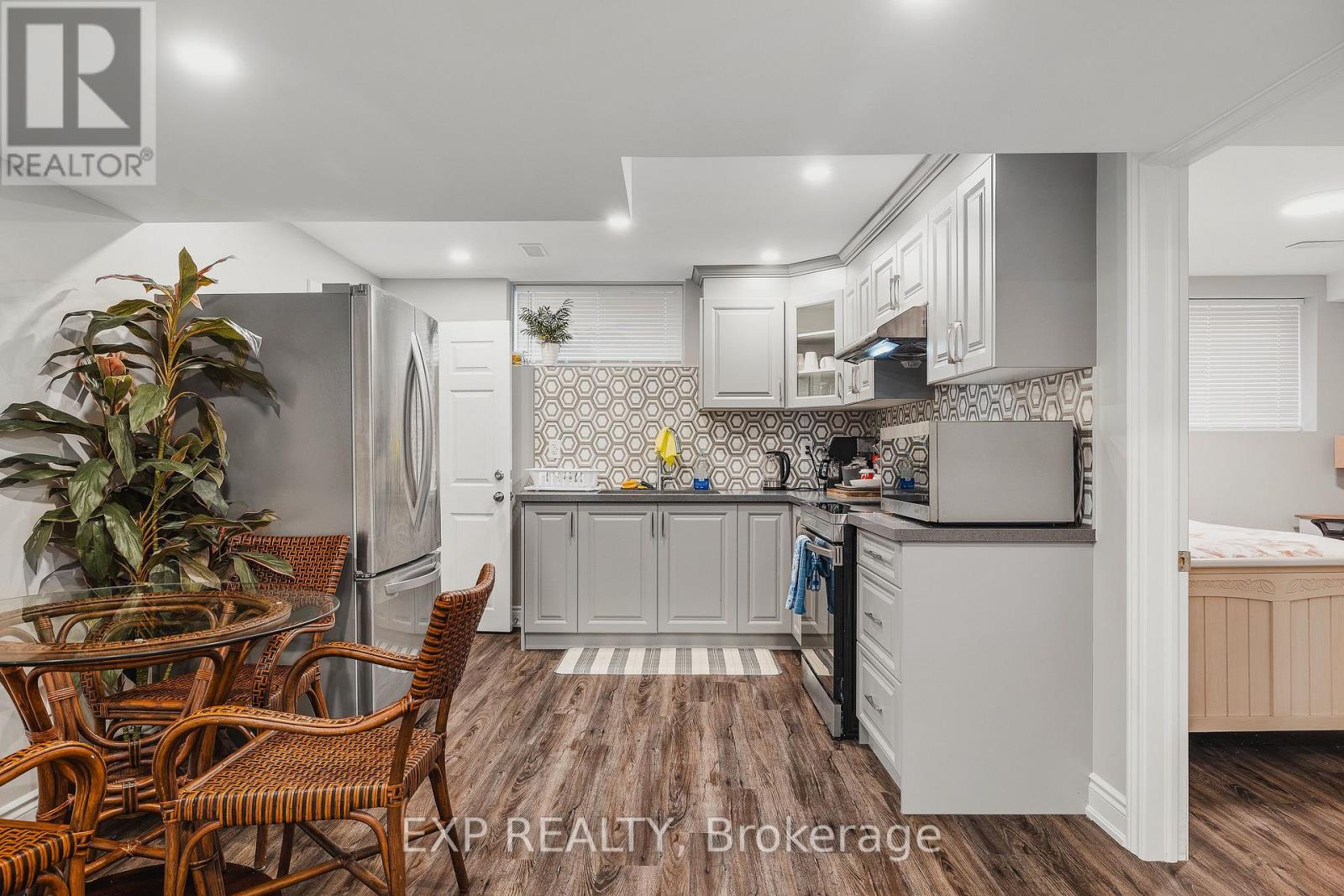 346 Moorlands Crescent Property Photo 29