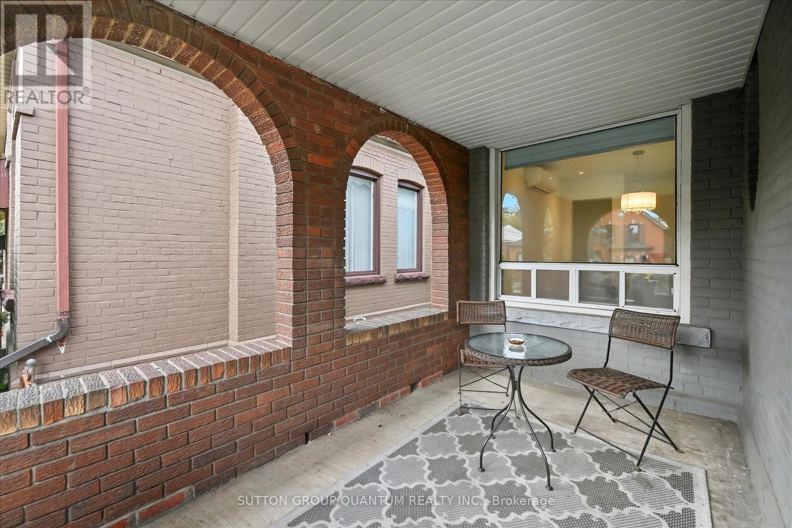 443 King William Street Property Photo 5