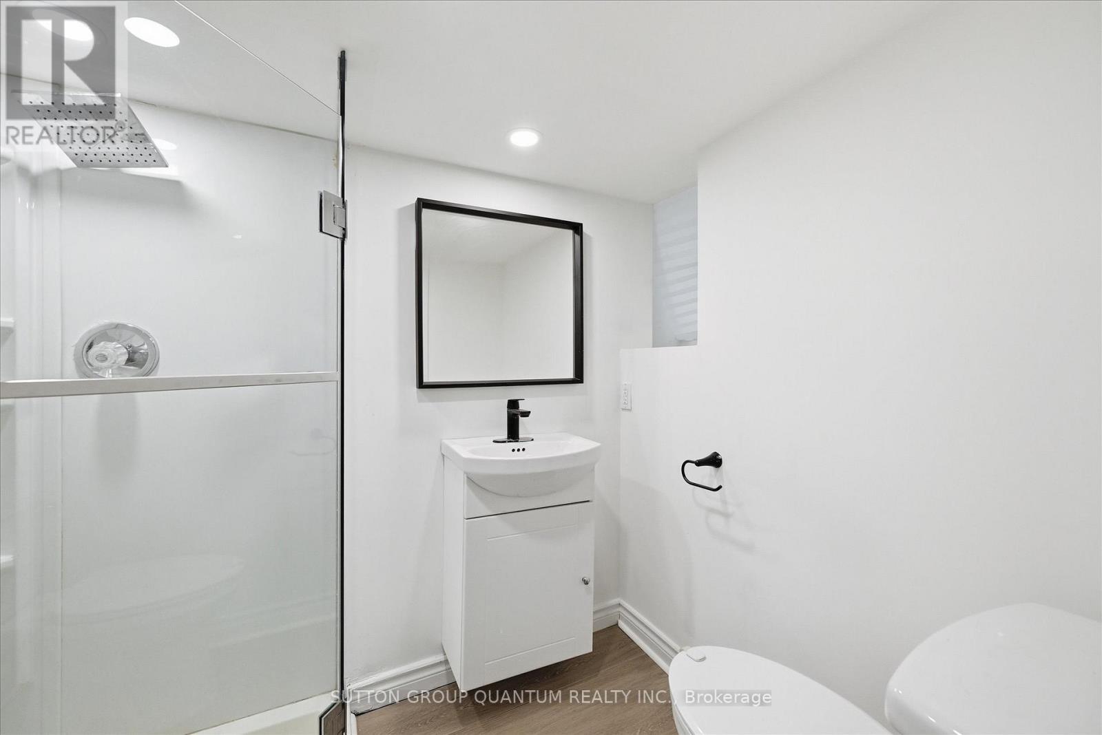 443 King William Street Property Photo 44