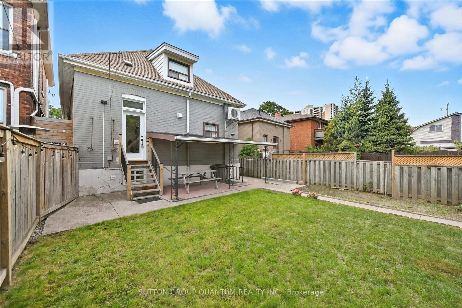 443 King William Street Property Photo 49