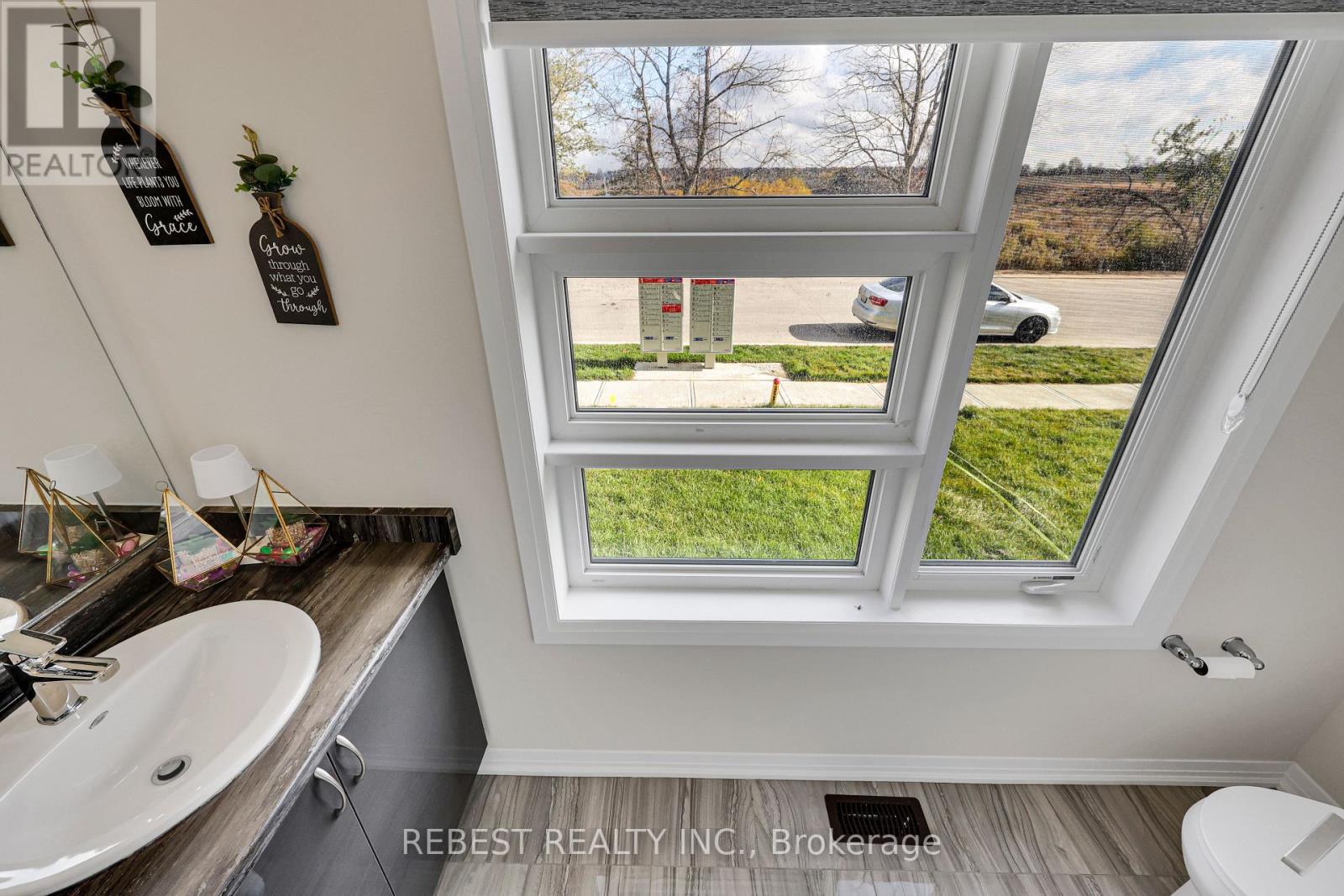 130 Hitchman Street Property Photo 8