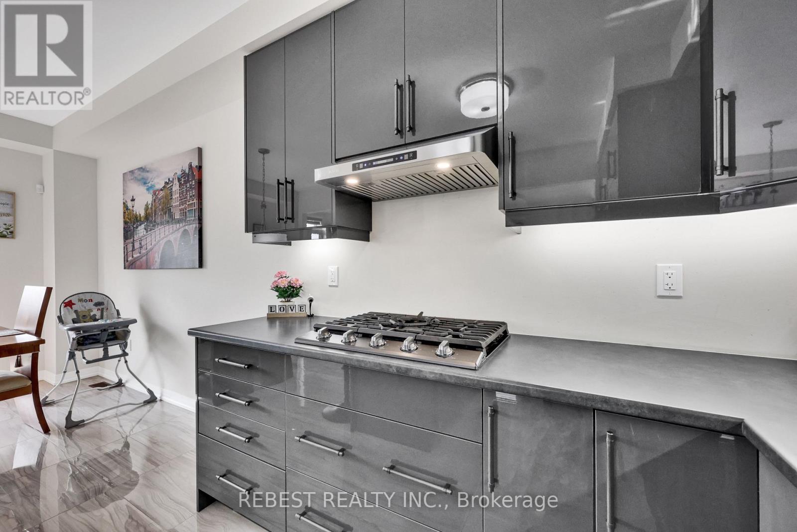 130 Hitchman Street Property Photo 18
