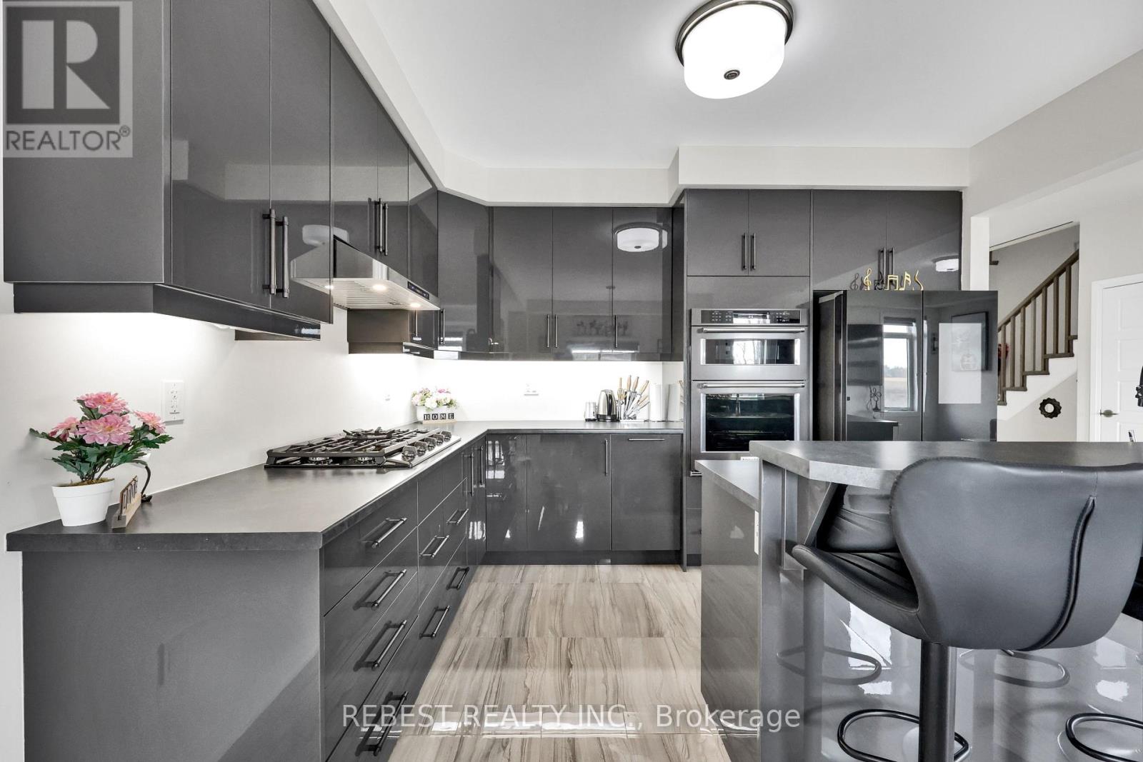 130 Hitchman Street Property Photo 20