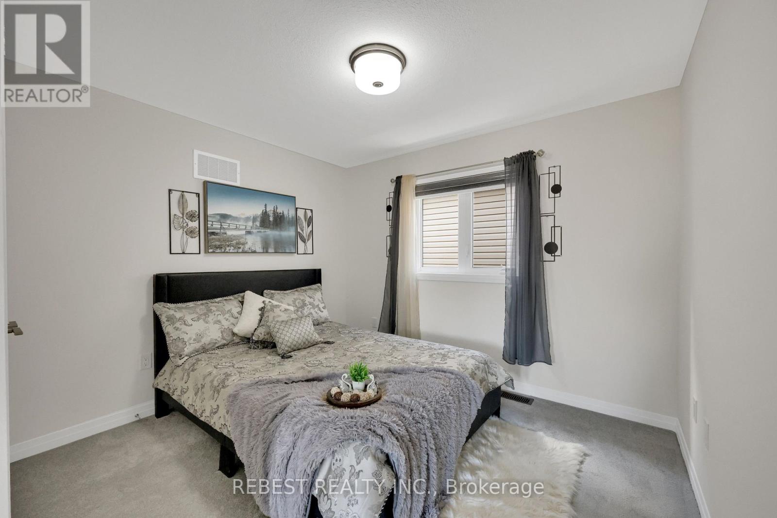 130 Hitchman Street Property Photo 29
