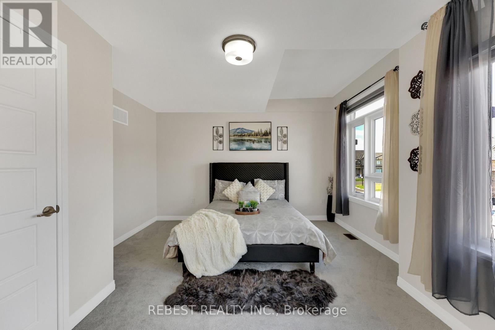 130 Hitchman Street Property Photo 31