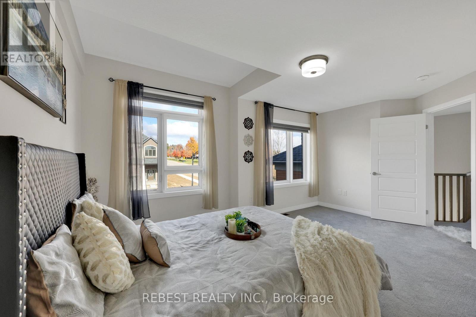 130 Hitchman Street Property Photo 33