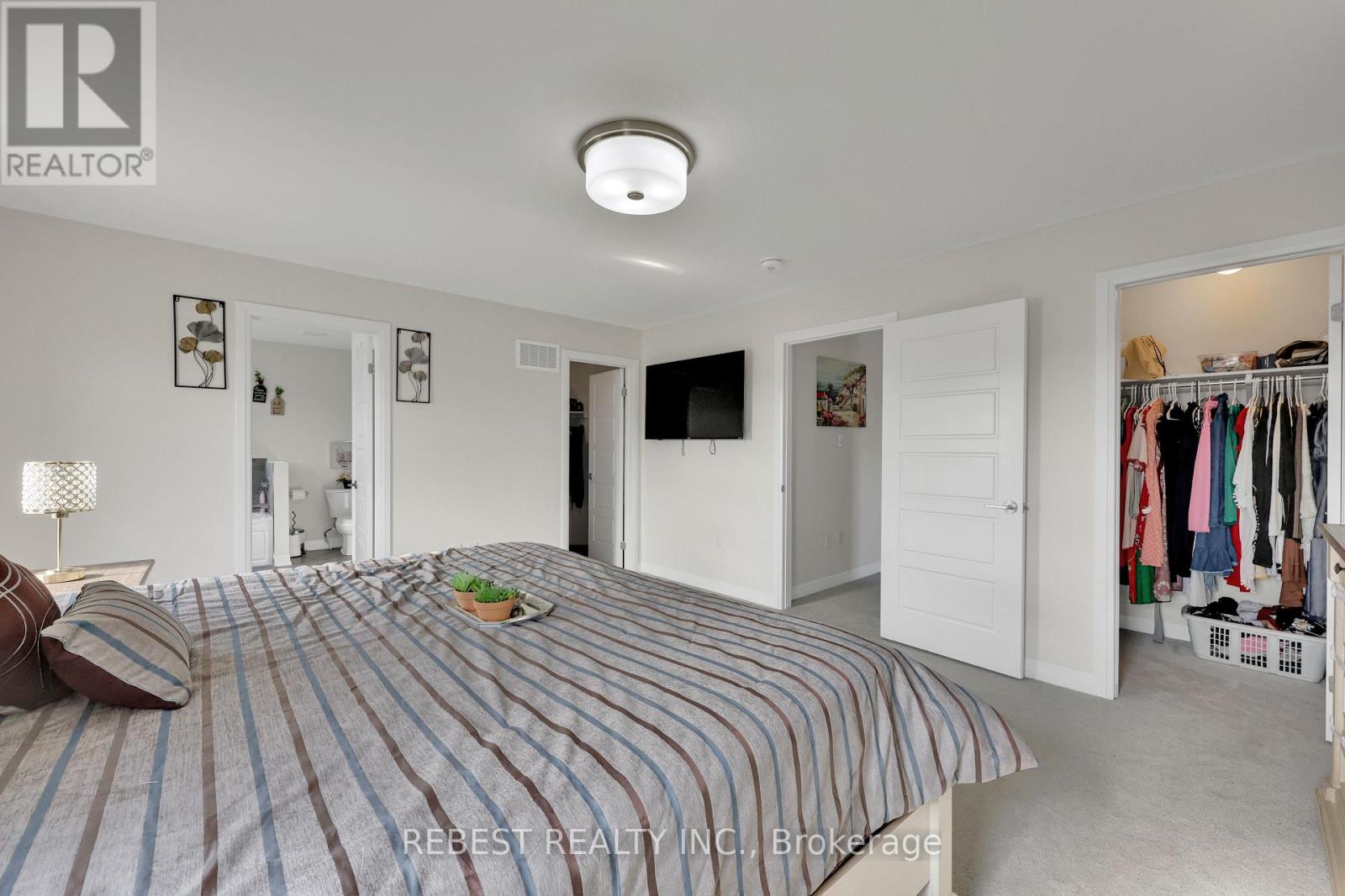 130 Hitchman Street Property Photo 42