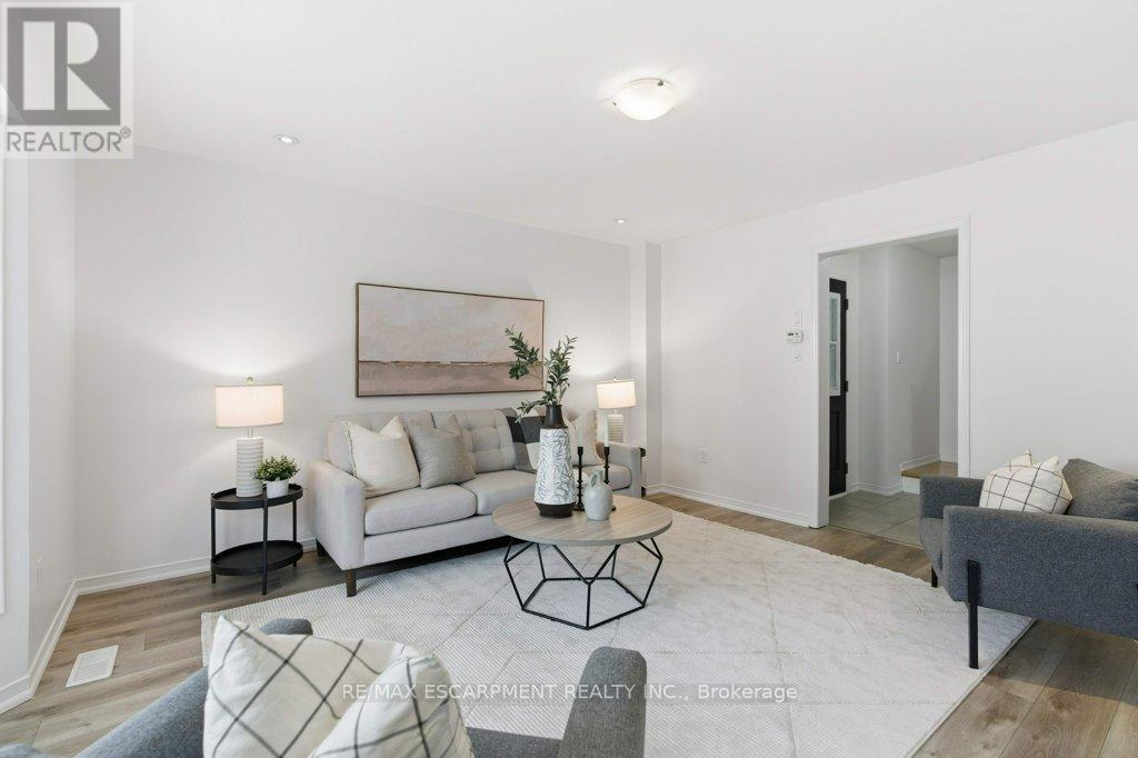 113 Thornlodge Drive Property Photo 9