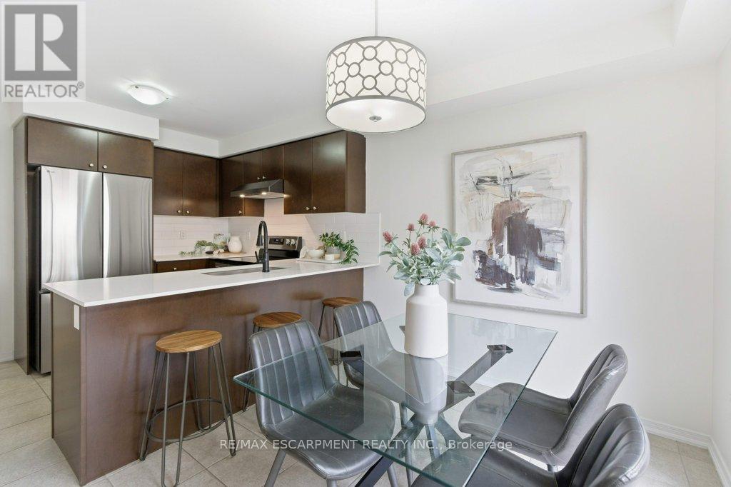 113 Thornlodge Drive Property Photo 11