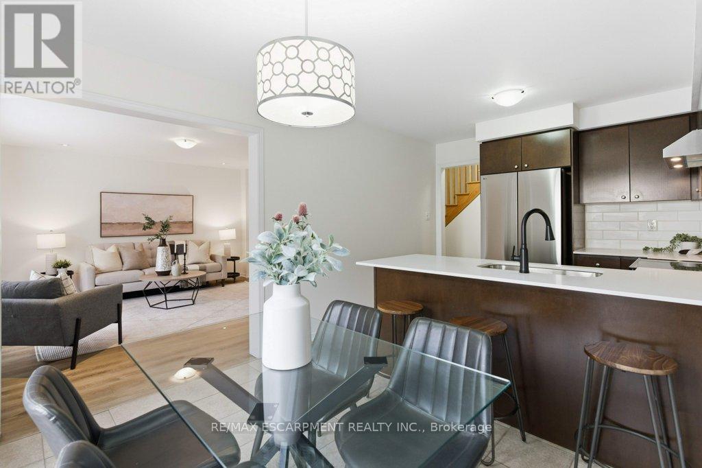 113 Thornlodge Drive Property Photo 15