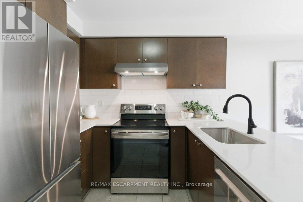 113 Thornlodge Drive Property Photo 16