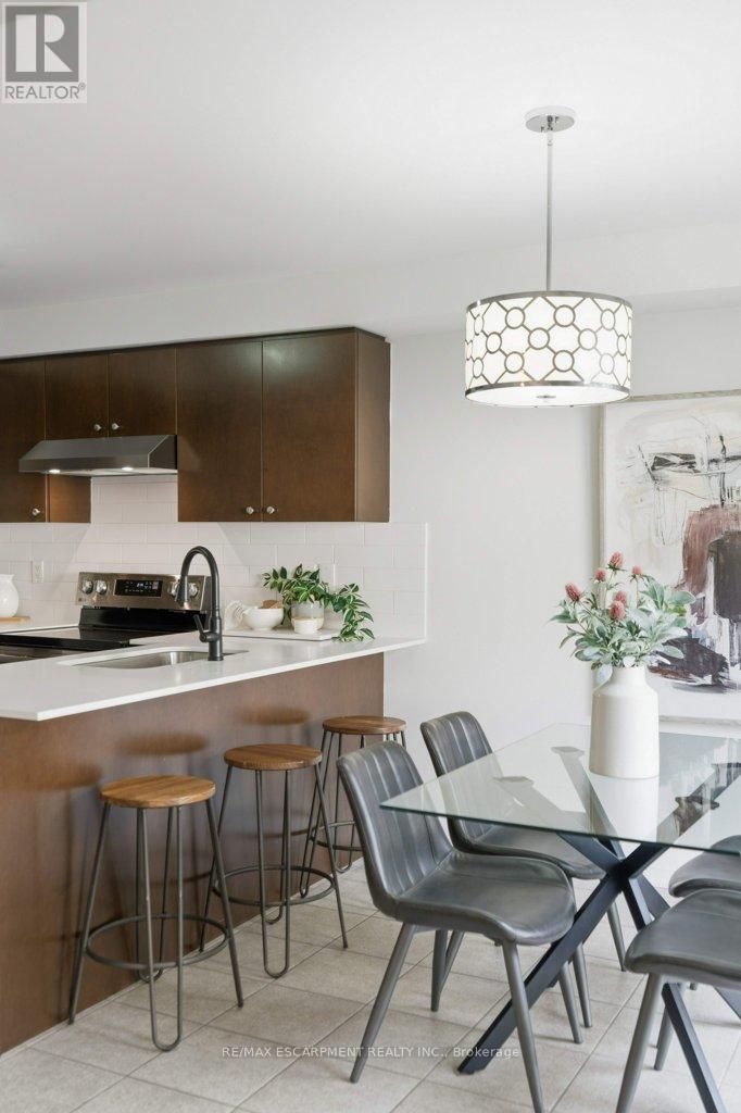 113 Thornlodge Drive Property Photo 17