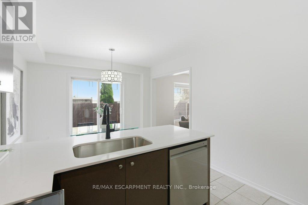 113 Thornlodge Drive Property Photo 18