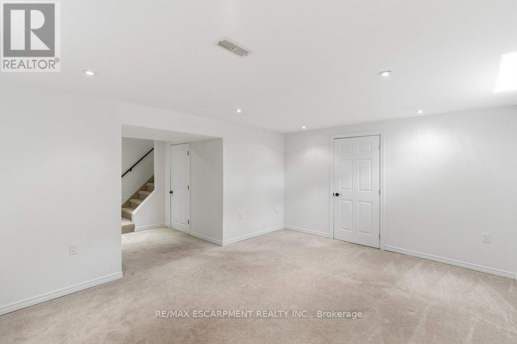 113 Thornlodge Drive Property Photo 31