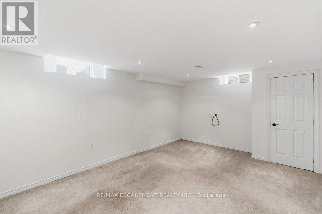 113 Thornlodge Drive Property Photo 33