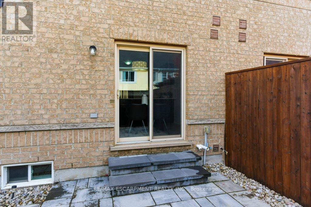 113 Thornlodge Drive Property Photo 40