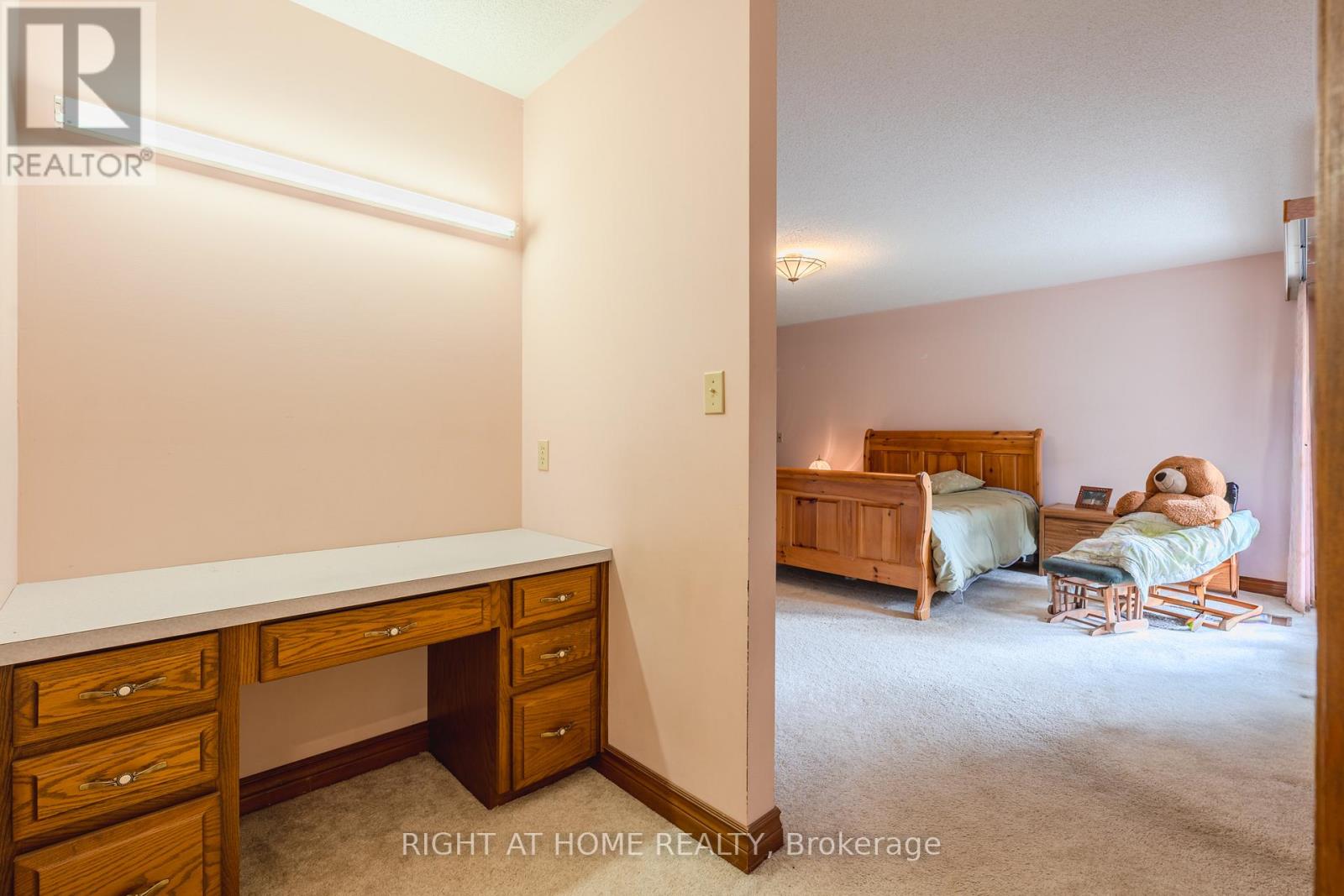 425 Golf Club Road Property Photo 21