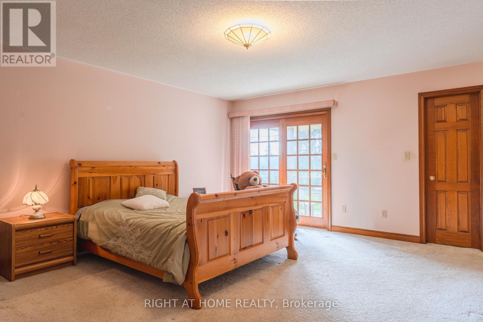 425 Golf Club Road Property Photo 23
