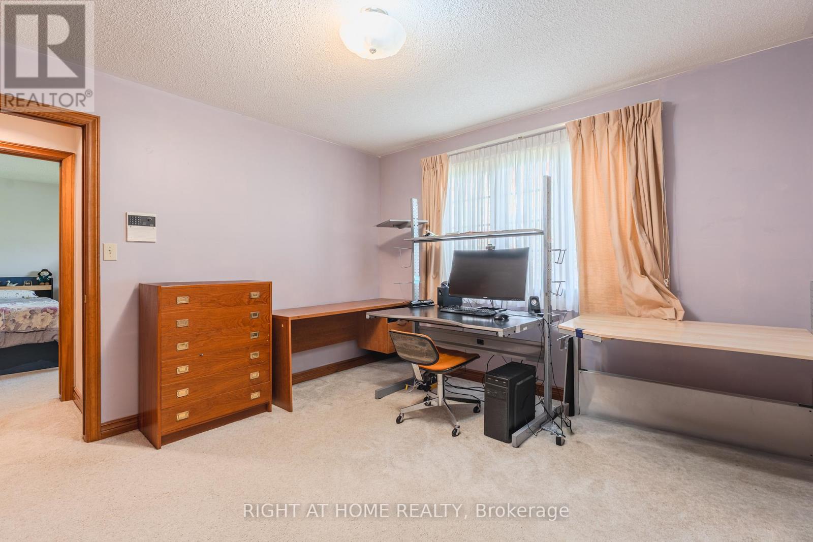 425 Golf Club Road Property Photo 31