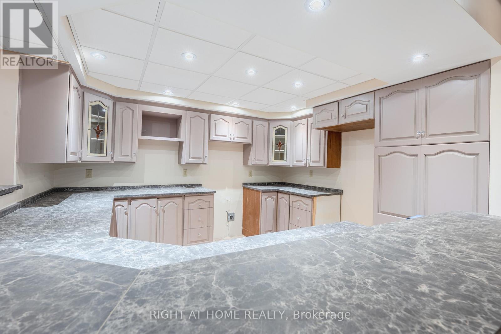 425 Golf Club Road Property Photo 36