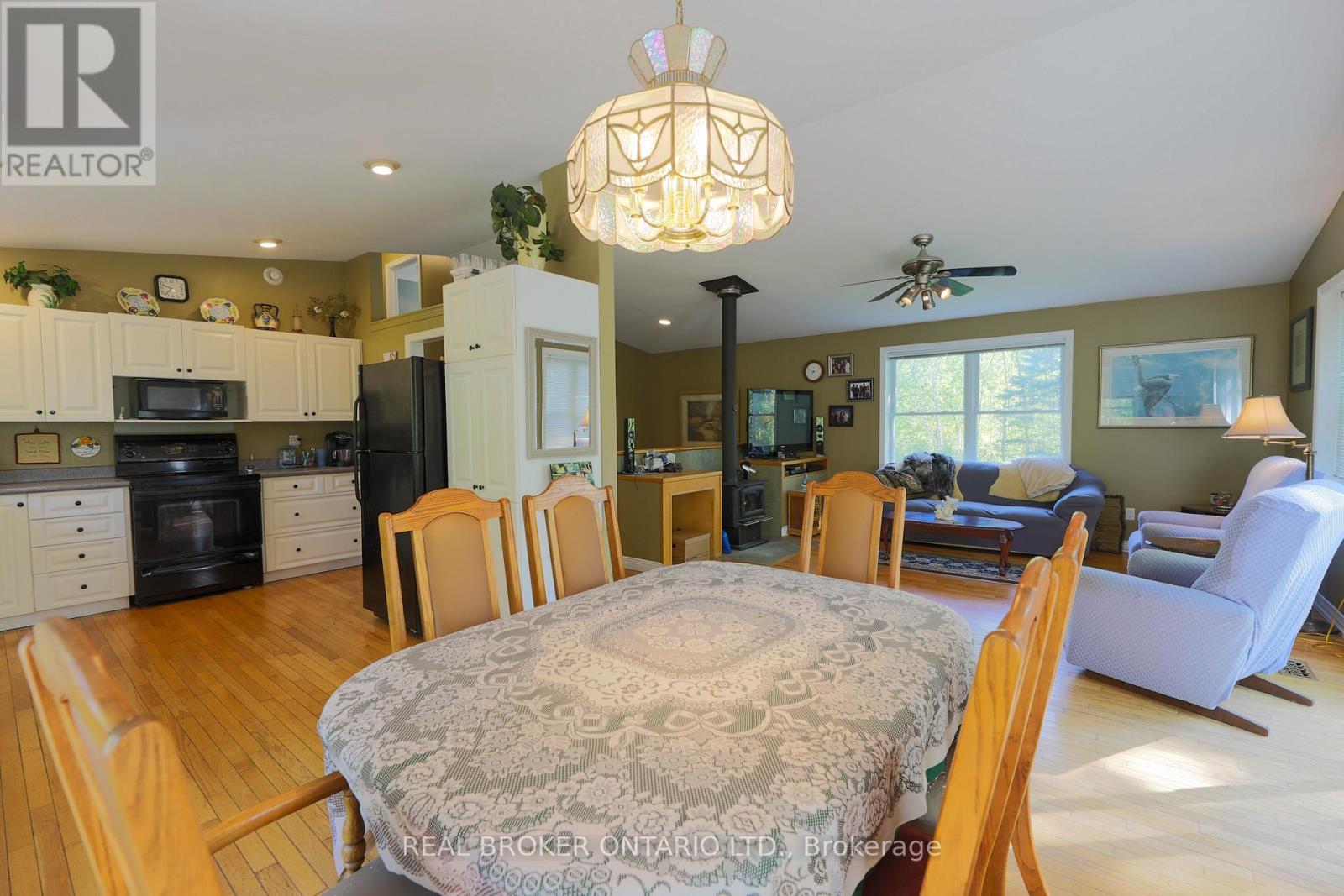 988 County 44 Road Property Photo 6