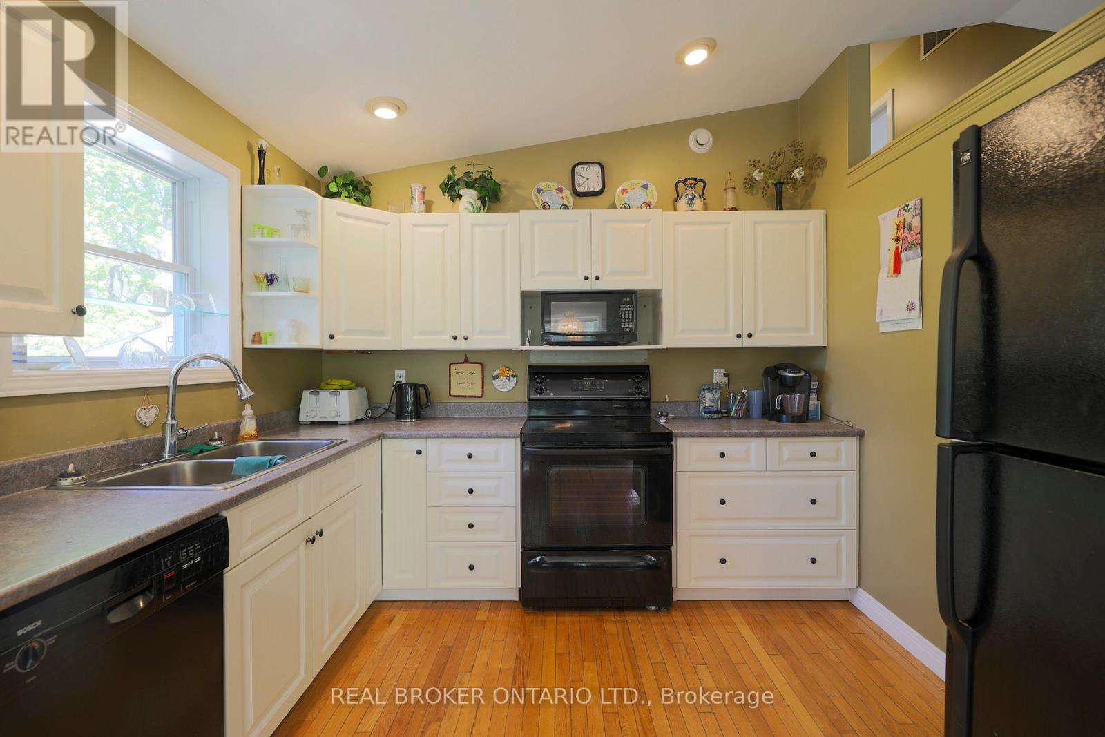 988 County 44 Road Property Photo 7