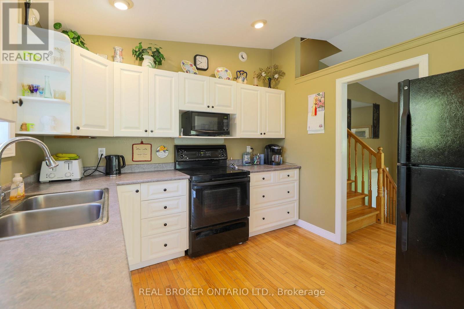 988 County 44 Road Property Photo 8