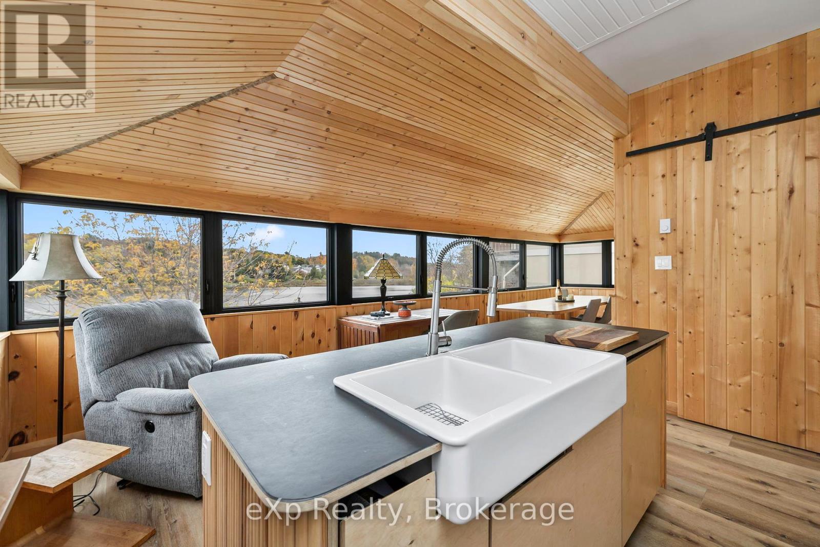 47 William Street Property Photo 12