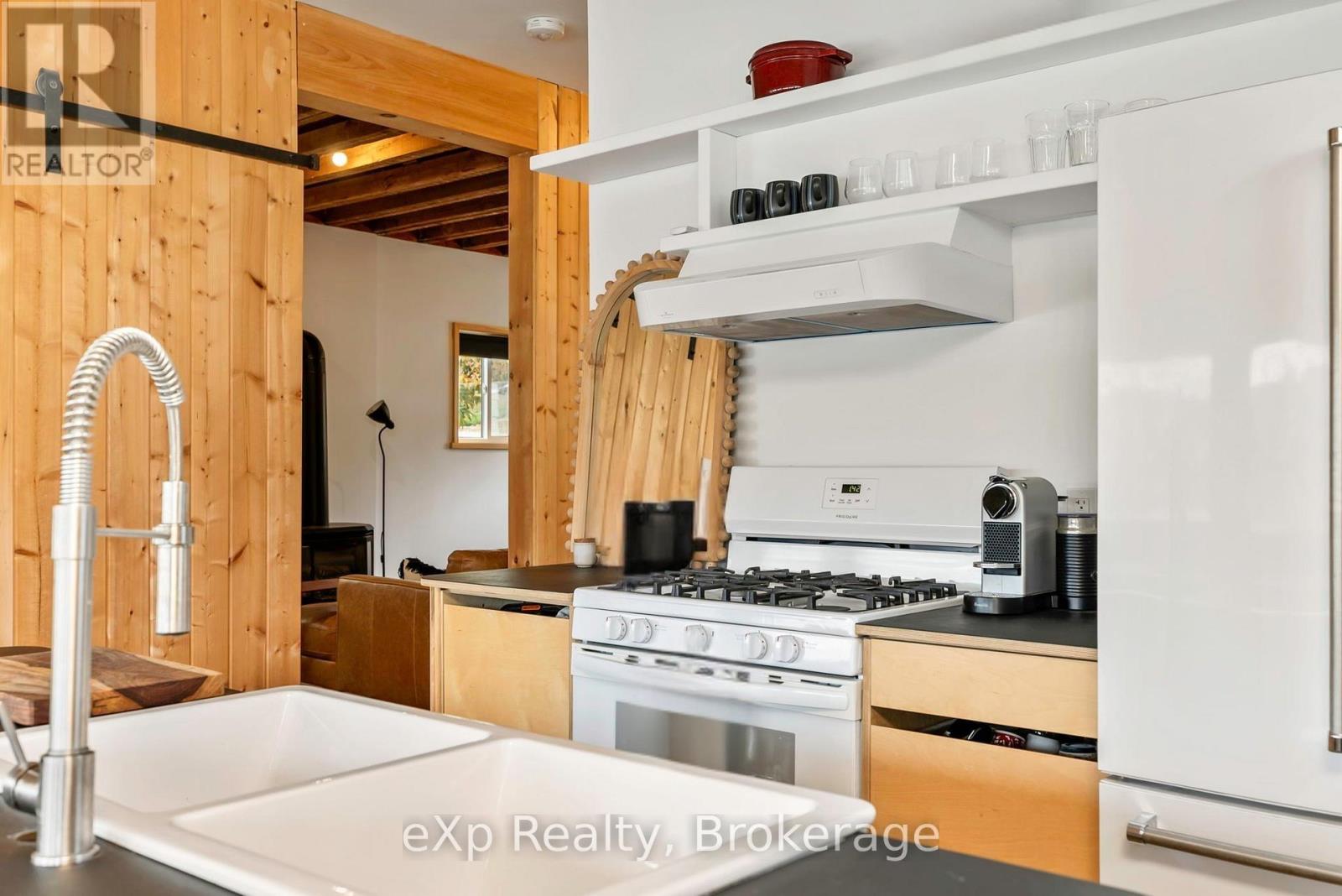 47 William Street Property Photo 13