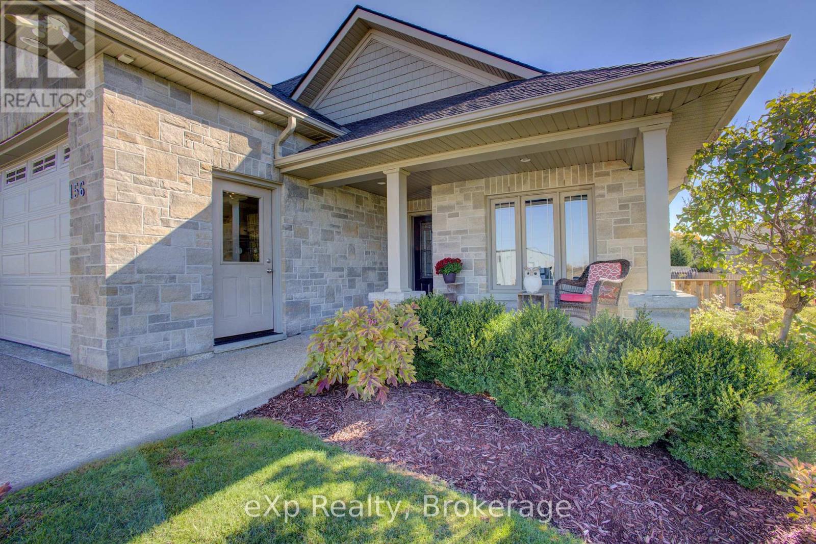 156 Sparling Street Property Photo 2