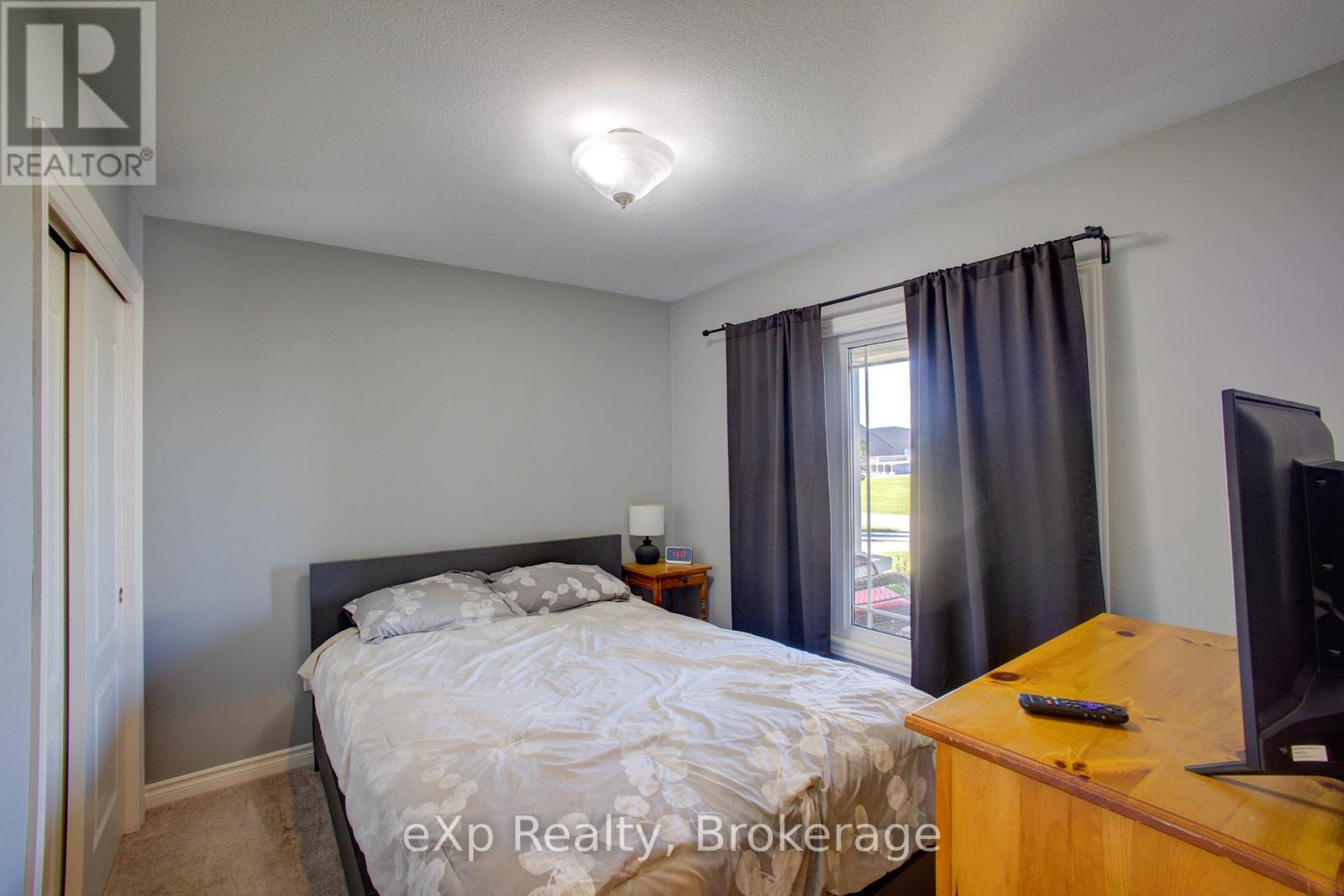 156 Sparling Street Property Photo 6