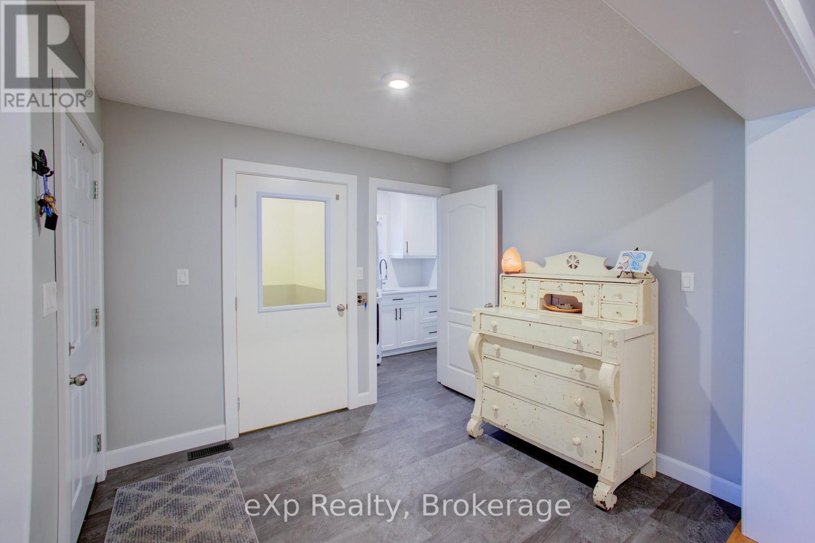 156 Sparling Street Property Photo 7