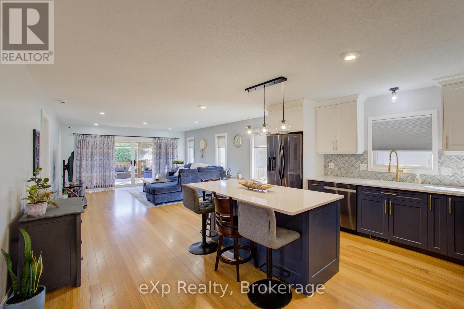 156 Sparling Street Property Photo 9