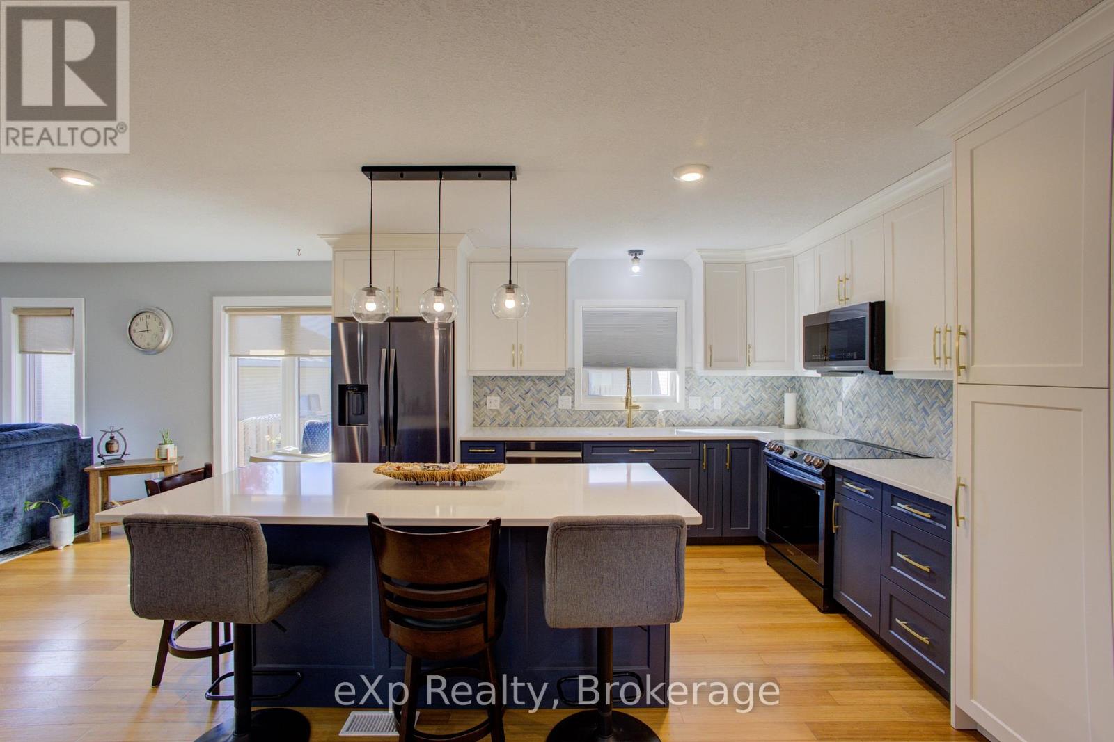 156 Sparling Street Property Photo 10