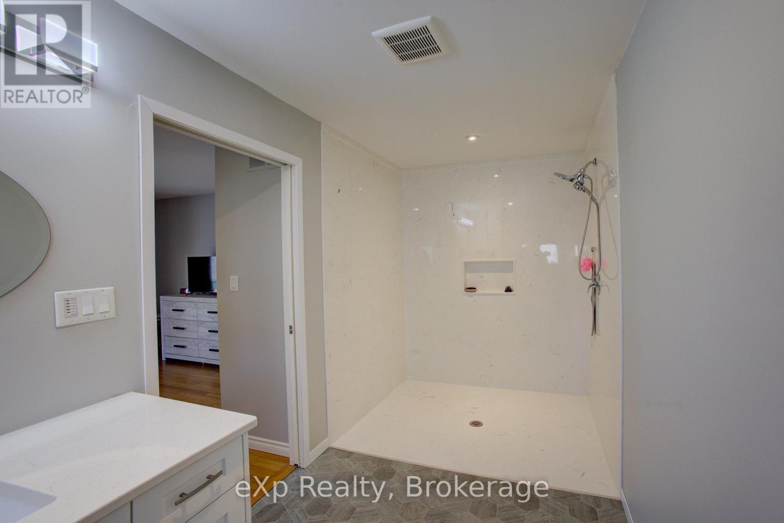 156 Sparling Street Property Photo 19