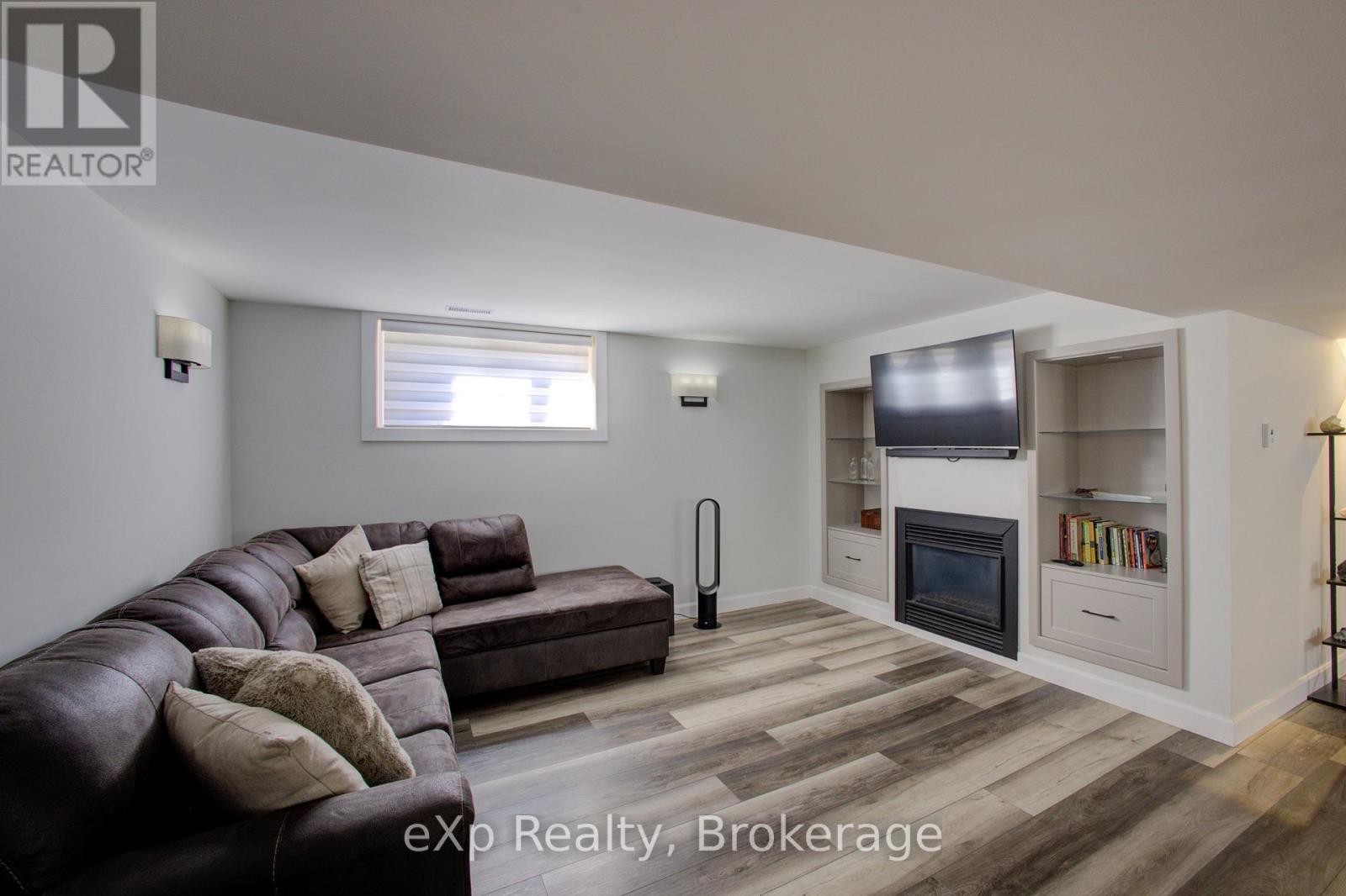 156 Sparling Street Property Photo 25