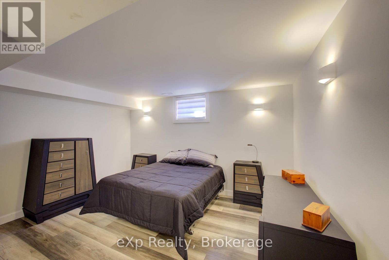 156 Sparling Street Property Photo 31