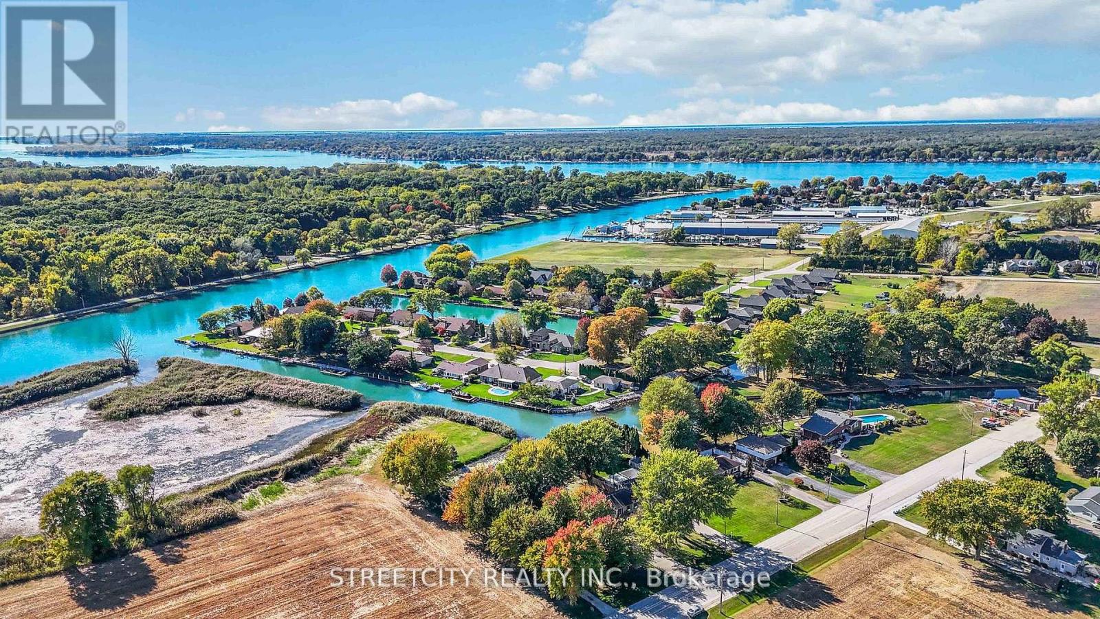 4767 St. Clair Parkway Property Photo 7