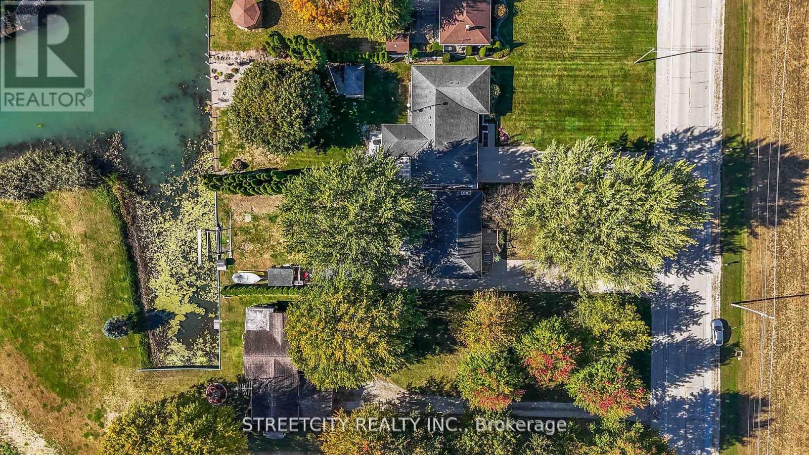 4767 St. Clair Parkway Property Photo 8