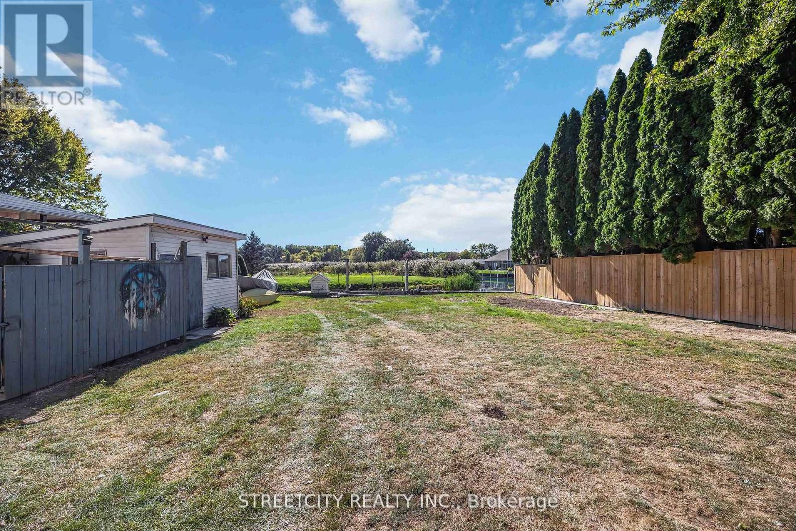 4767 St. Clair Parkway Property Photo 10