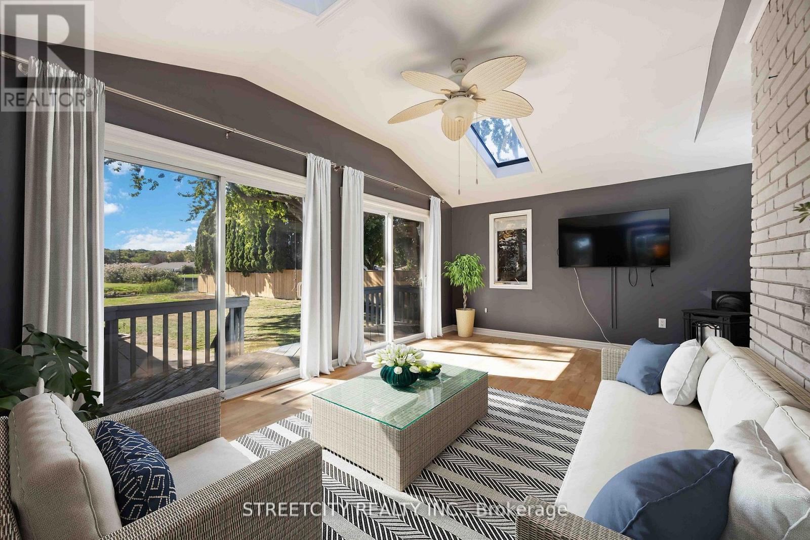 4767 St. Clair Parkway Property Photo 12