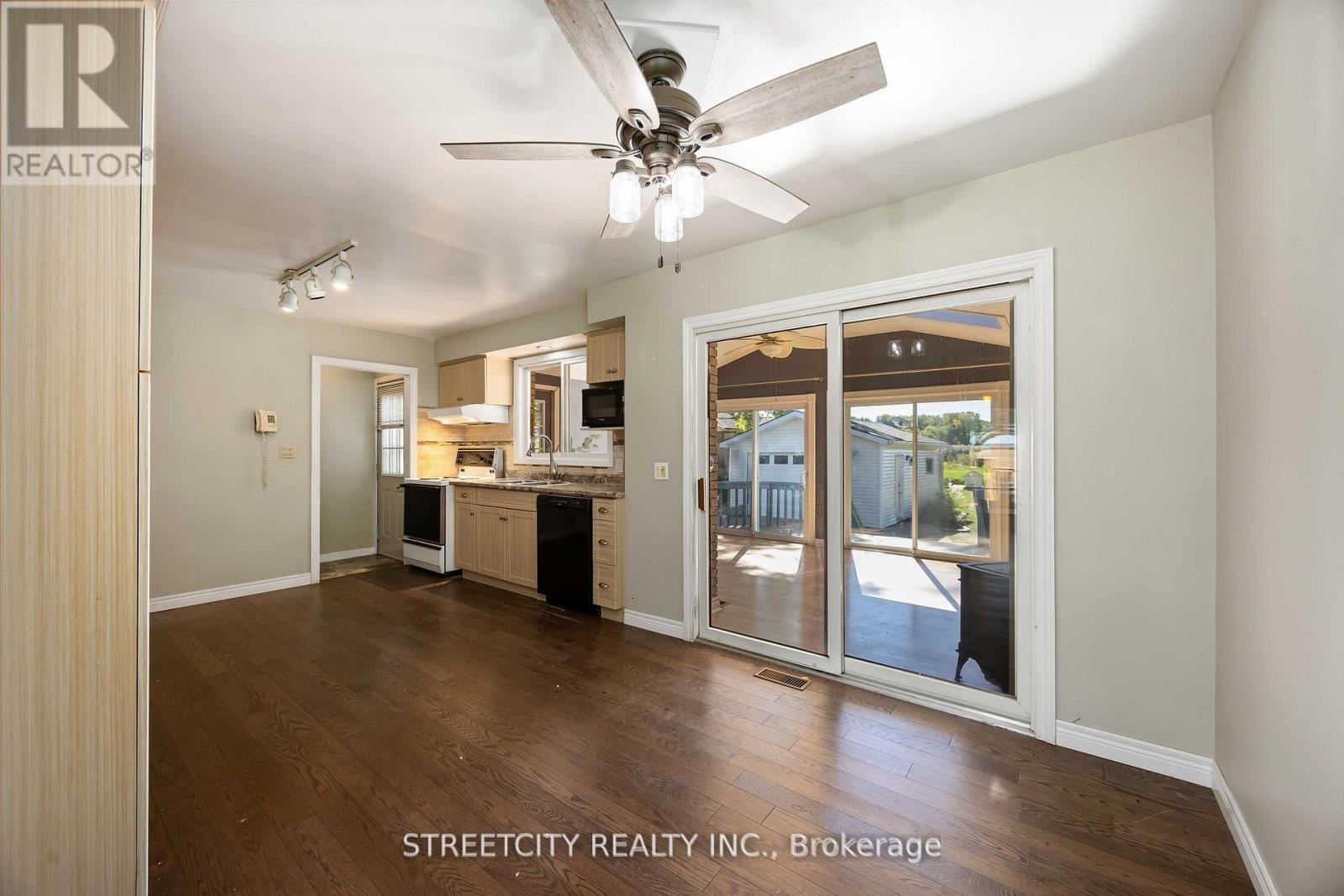 4767 St. Clair Parkway Property Photo 15