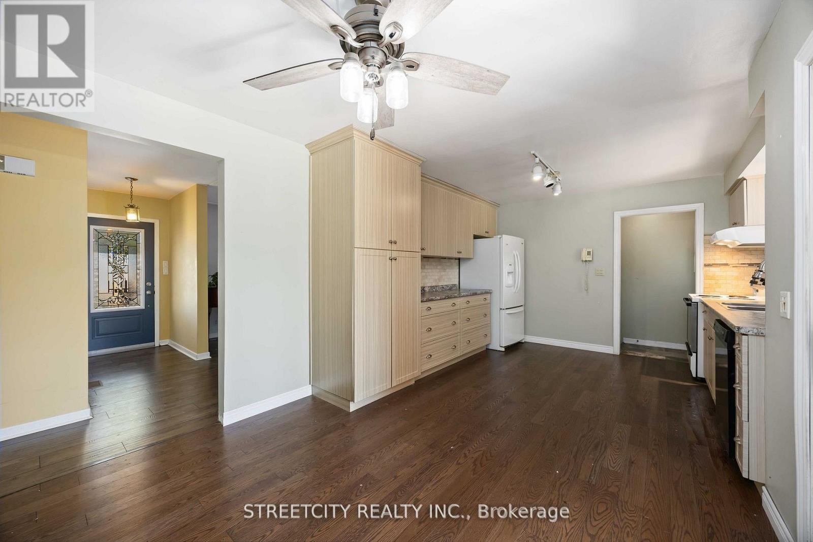 4767 St. Clair Parkway Property Photo 17